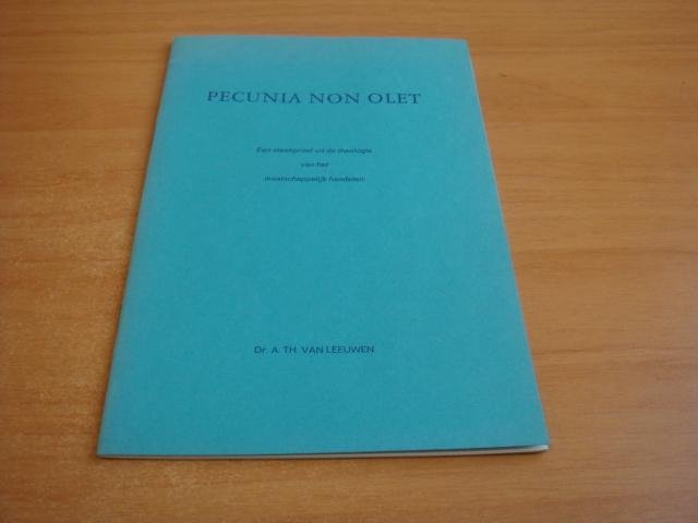 Leeuwen, A TH van - Pecunia non olet (rede)