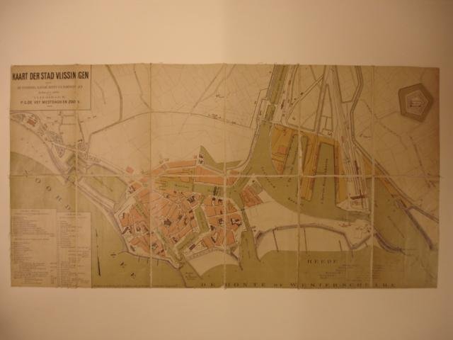Vlissingen. - Kaart der stad Vlissingen met de spoorweg - kanaal - haven - en dokwerken.