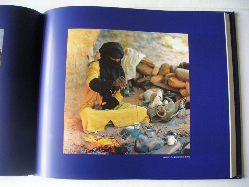 Bellevin,M. et 10 autres,, texts /  Sebe, A., photographies - Brèves de désert (Sahara)