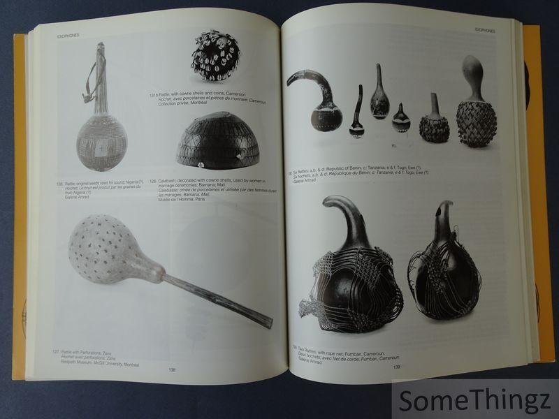 Esther A. Dagan. - When Art Shares Nature's Gift: the African Calabash / Quand l'Art s'allie a la Nature: la Calebasse Africaine. [texte ENG-FR]
