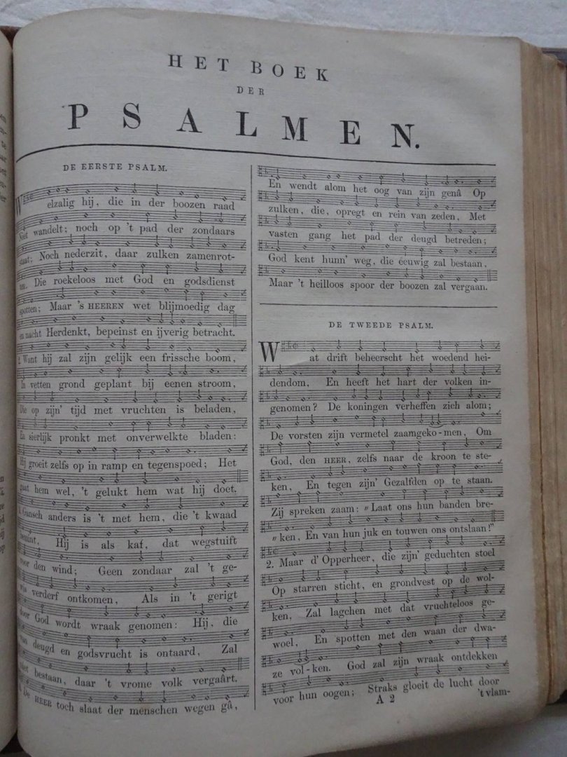 N.n.. - Bijbel. Dat is de gansche Heilige Schrift, bevattende al de kanonijke boeken van het Nieuwe Testament, op last van de Hoog-mog. Heeren Staten Generaal der Vereenigde Nederlanden.