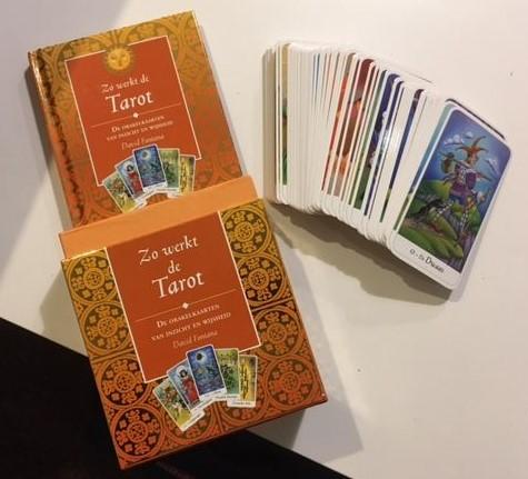 Fontana, David - Zo werkt de Tarot  (boek en kaarten in cassette)