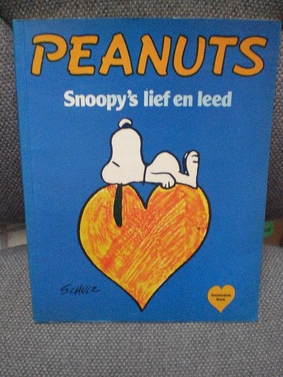 Schulz - Snoopy's lief en leed / druk 1 Peanuts