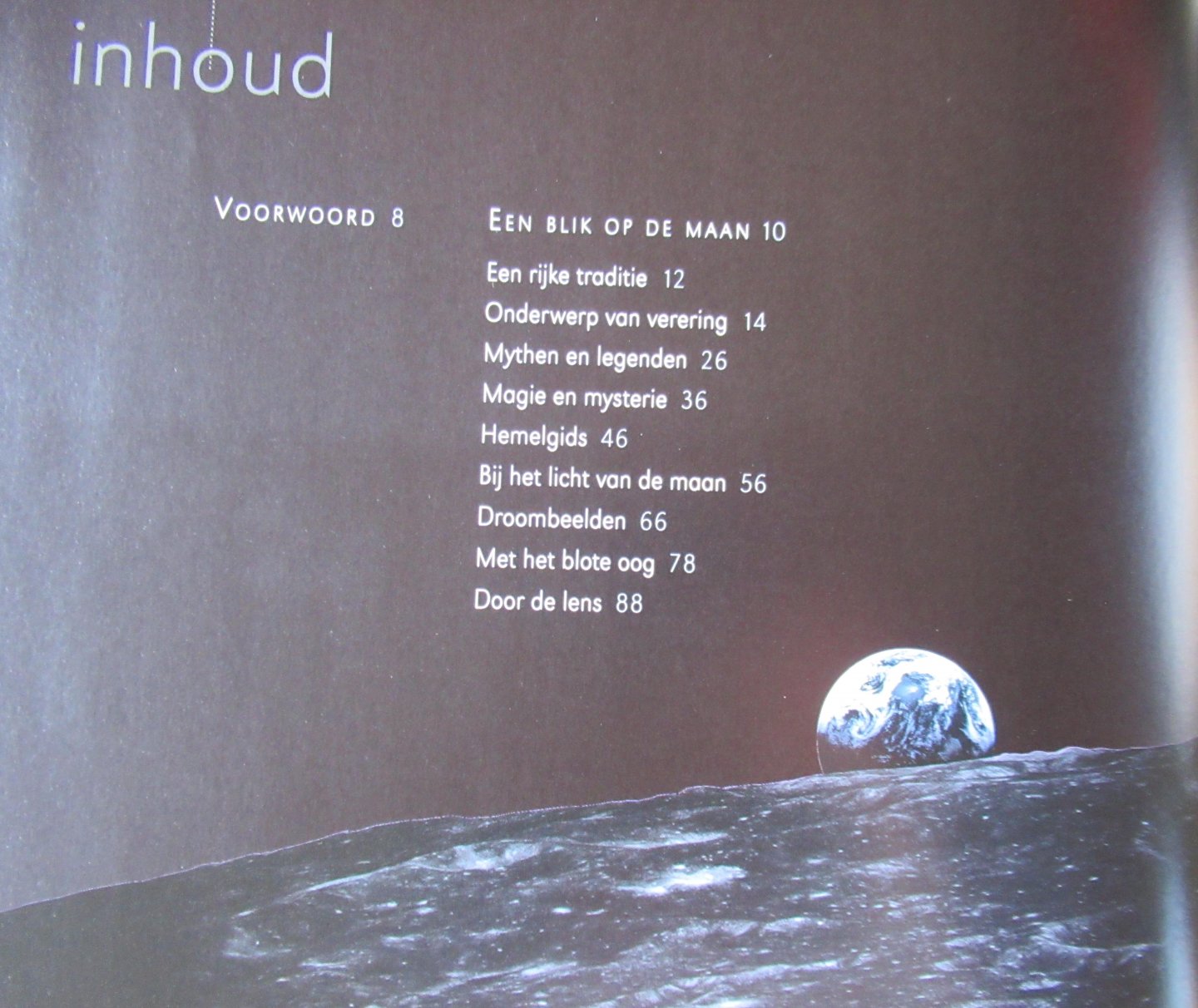 Montgomery, S.L. - De Maan. Mysterie, natuur en exploratie