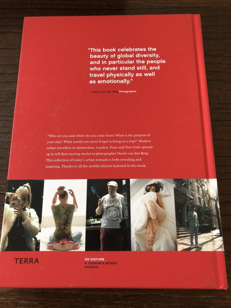Berg, Desiré van den - Do disturb / Encounters with modern day nomads