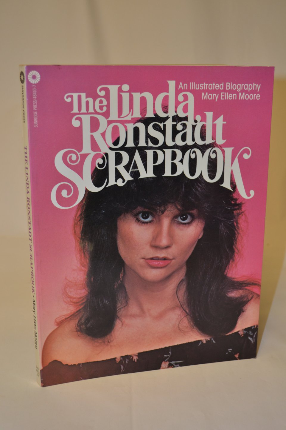 Moore, Mary Ellen - The Linda Ronstadt Scrapbook