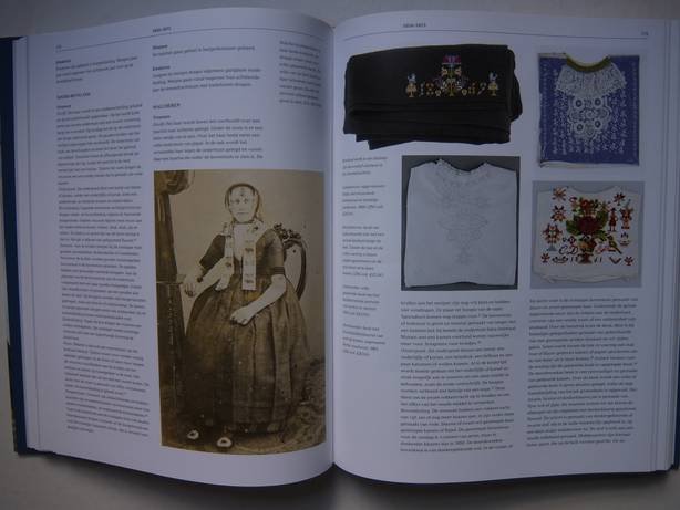 Dekker, Jeanine, Heyning, Katie, Broeke, Han van den, Heijden, Wim van der & Heijden- van der Werff, Liza van der (red.). - De Zeeuwse streekdrachten 1800-2000.