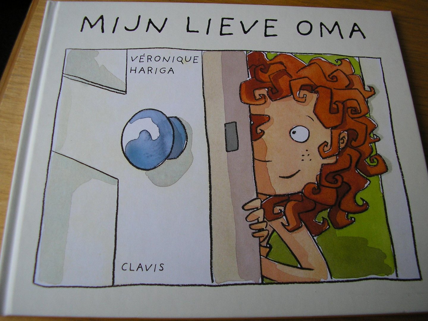 Hariga, Veronique - Mijn lieve oma   (linkerpagina korte teksten en rechterpagina, een illustratie in kleur)