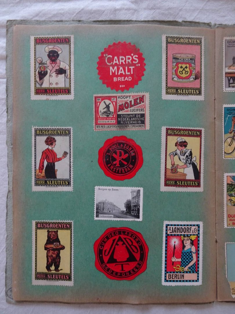 N.n.. - Sluitzegel Album. Ca. 235 sluitzegels.