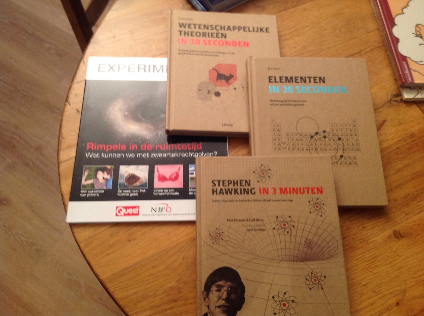 Parson - Stephen Hawking in 3 minuten... en drie gerelateerde extra's