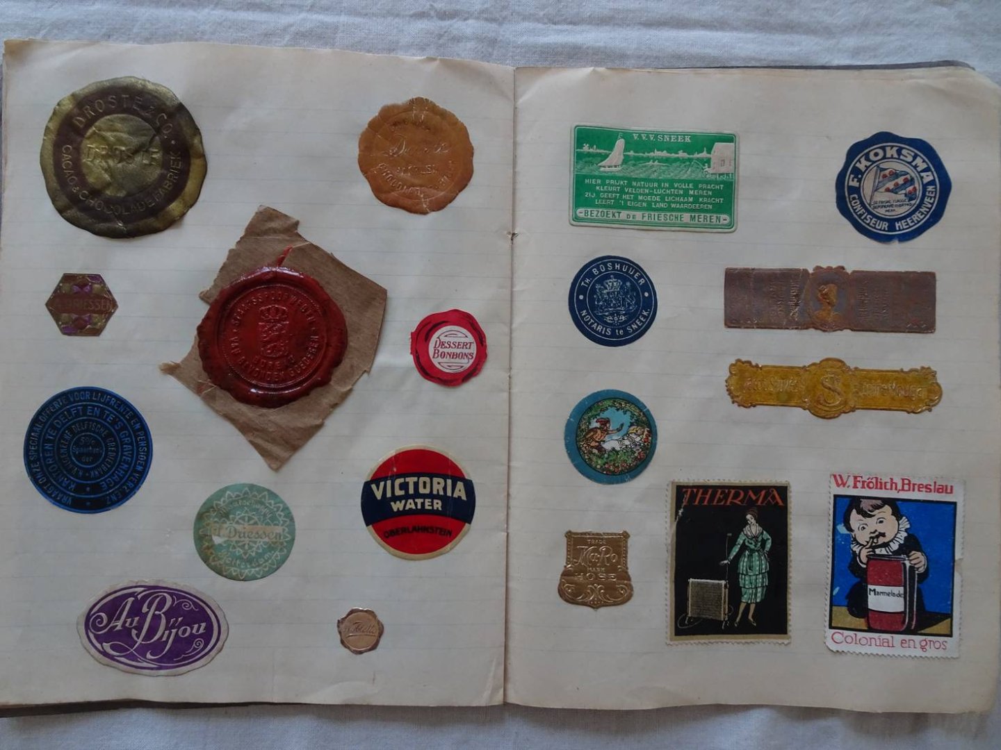 N.n.. - Sluitzegel-verzameling. Ca. 125 sluitzegels.