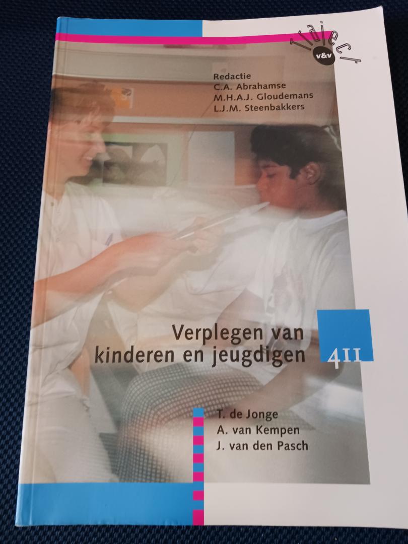 Jonge, T. de, Kempen, A. van, Pasch, J. van den - Traject V&V Verplegen van kinderen en jeugdigen - deelkwalificatie 411
