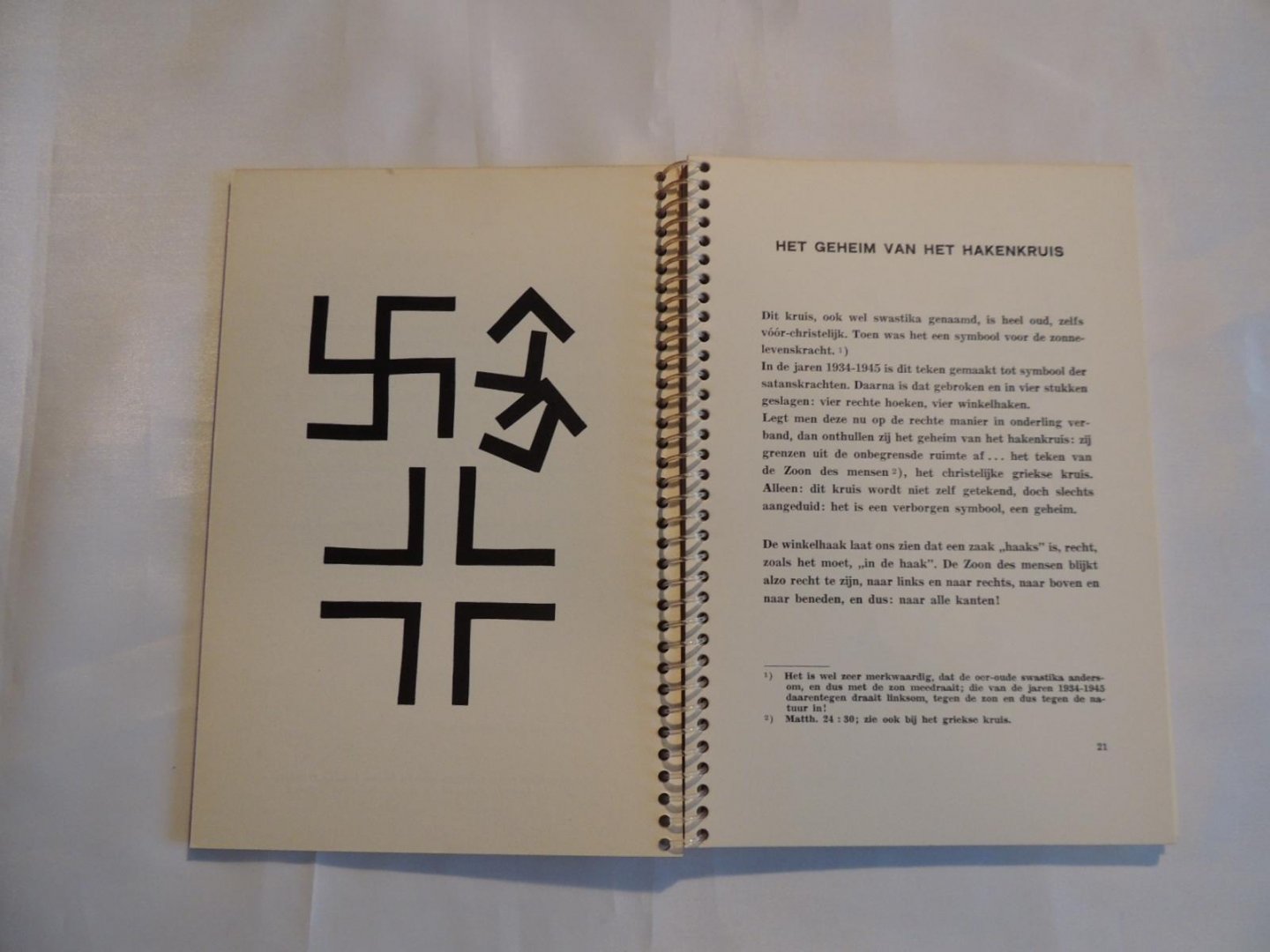 Smeding, S. S. - 40 Christelijke symbolen geknipt en verklaard door S.S. Smeding