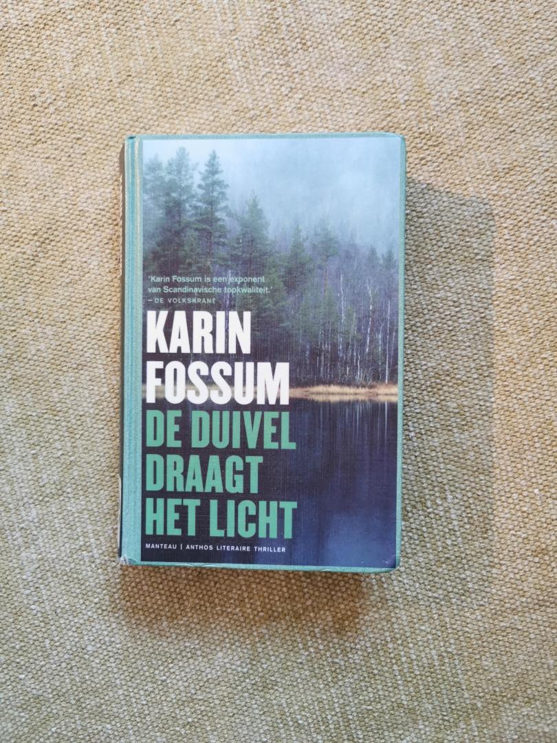 Karin Fossum - De duivel draagt het licht