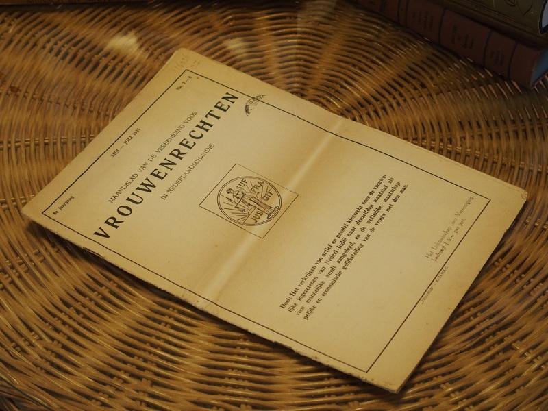  - Maandblad van de vereeniging voor vrouwenrechten in Nederlansch-Indië. Mei-Juli 1935
