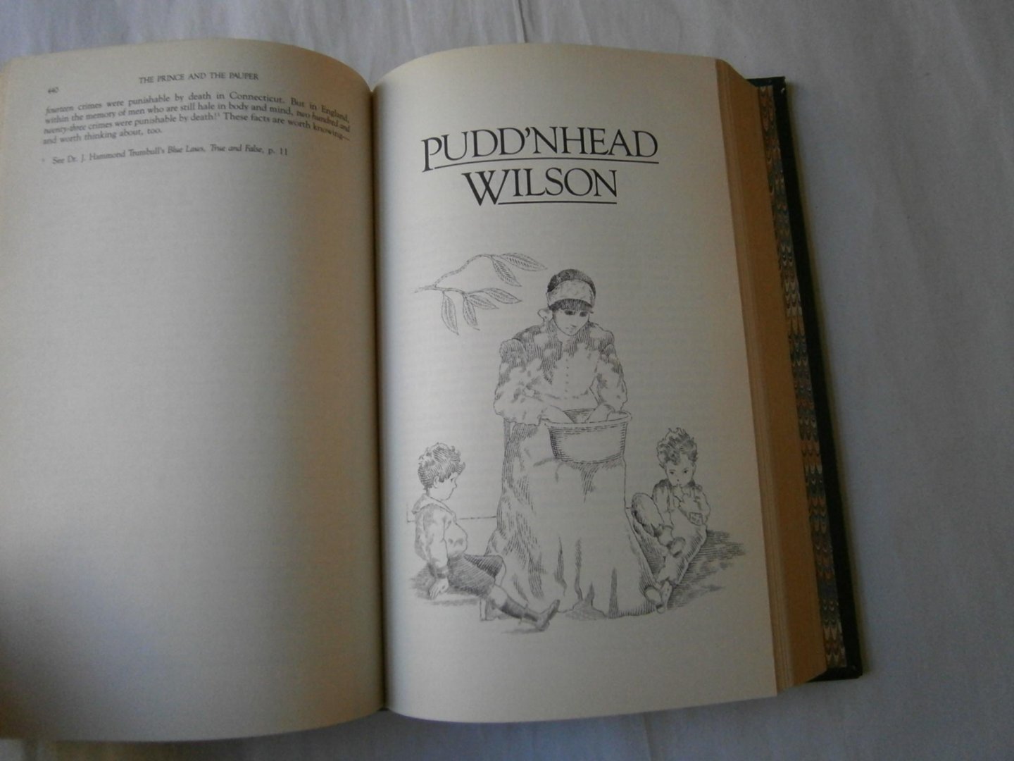 Twain, Mark - The Adventures of Tom Sawyer, The Adventures of Hunckleberry Finn, The Prince and the Pauper, Pudd'nhead Wilson, Short Stories, AConnecticut Yankee at King Arthur's Court