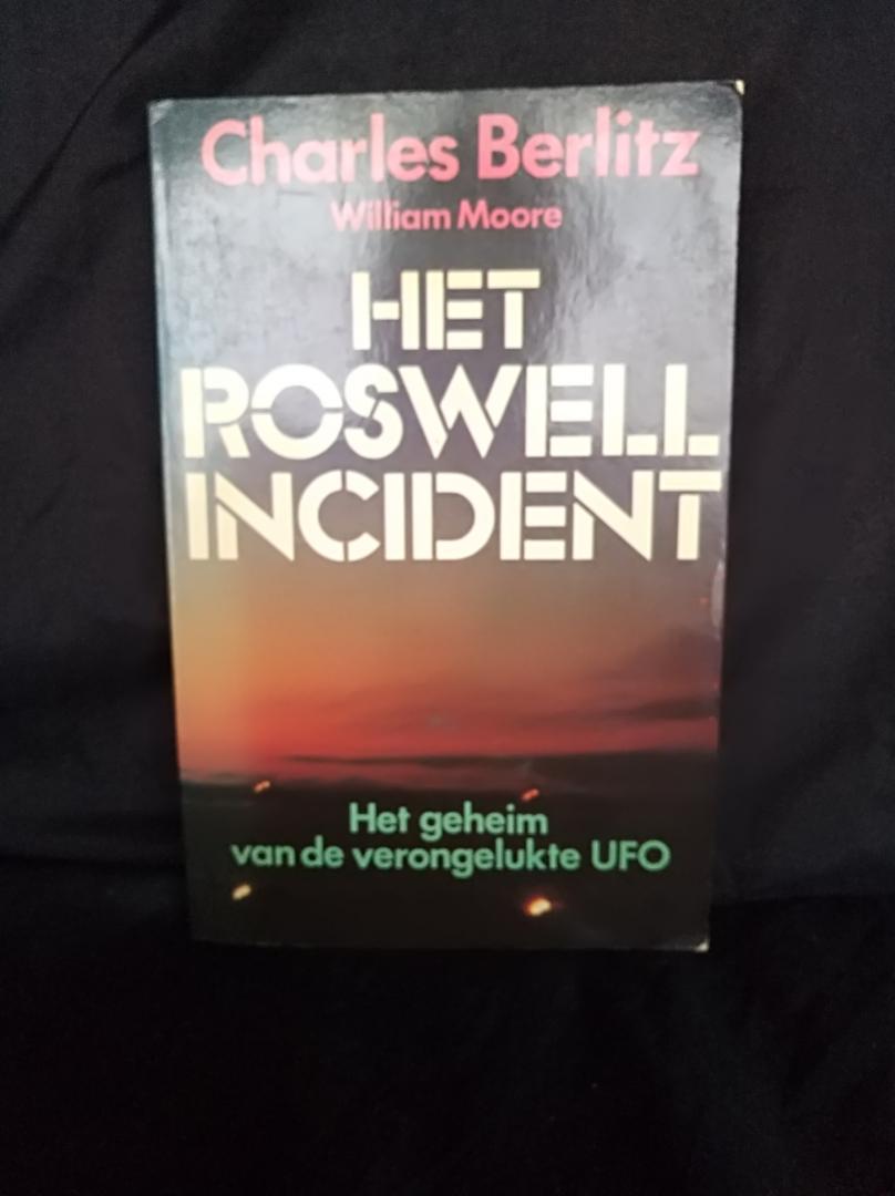 Berlitz - Het Roswell incident / Het geheim van de verongelukte UFO