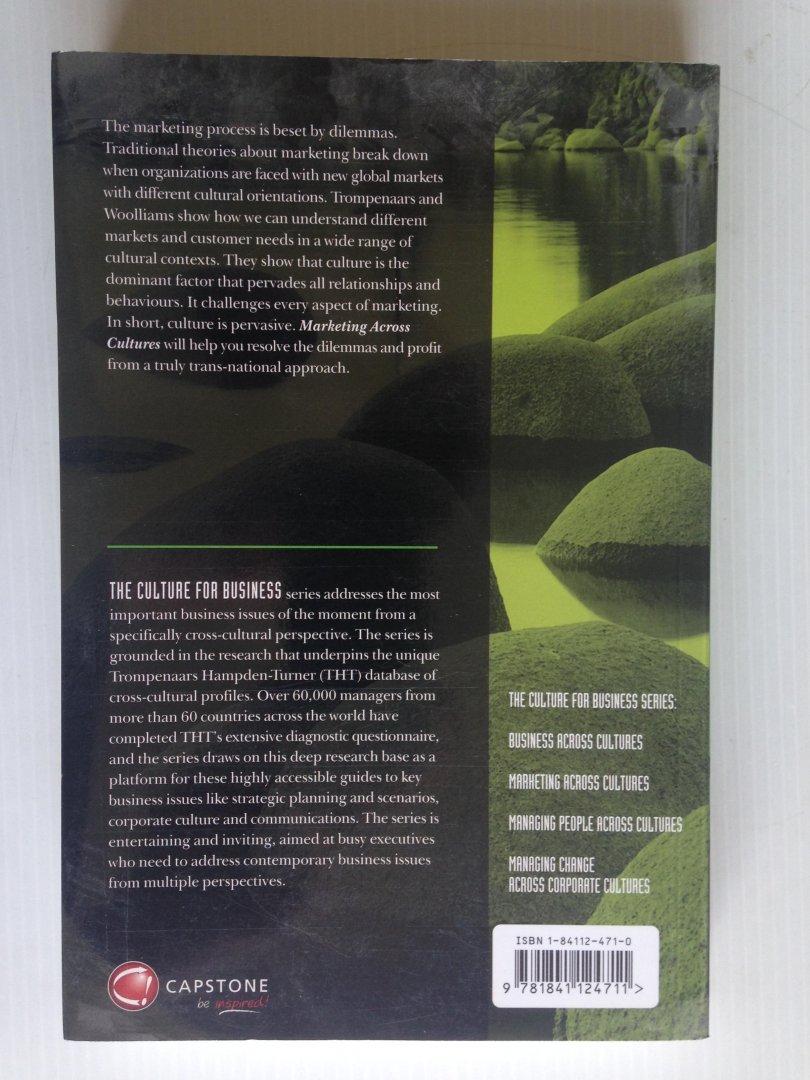 Trompenaars, Fons & Peter Woolliams - Marketing Across Cultures