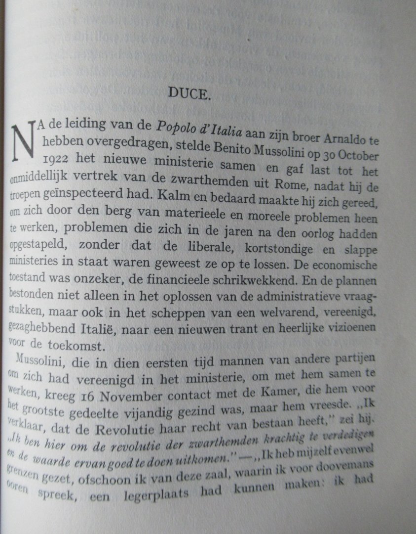 Pini, Giorgio (vertaling Mary Robbers) - Mussolini