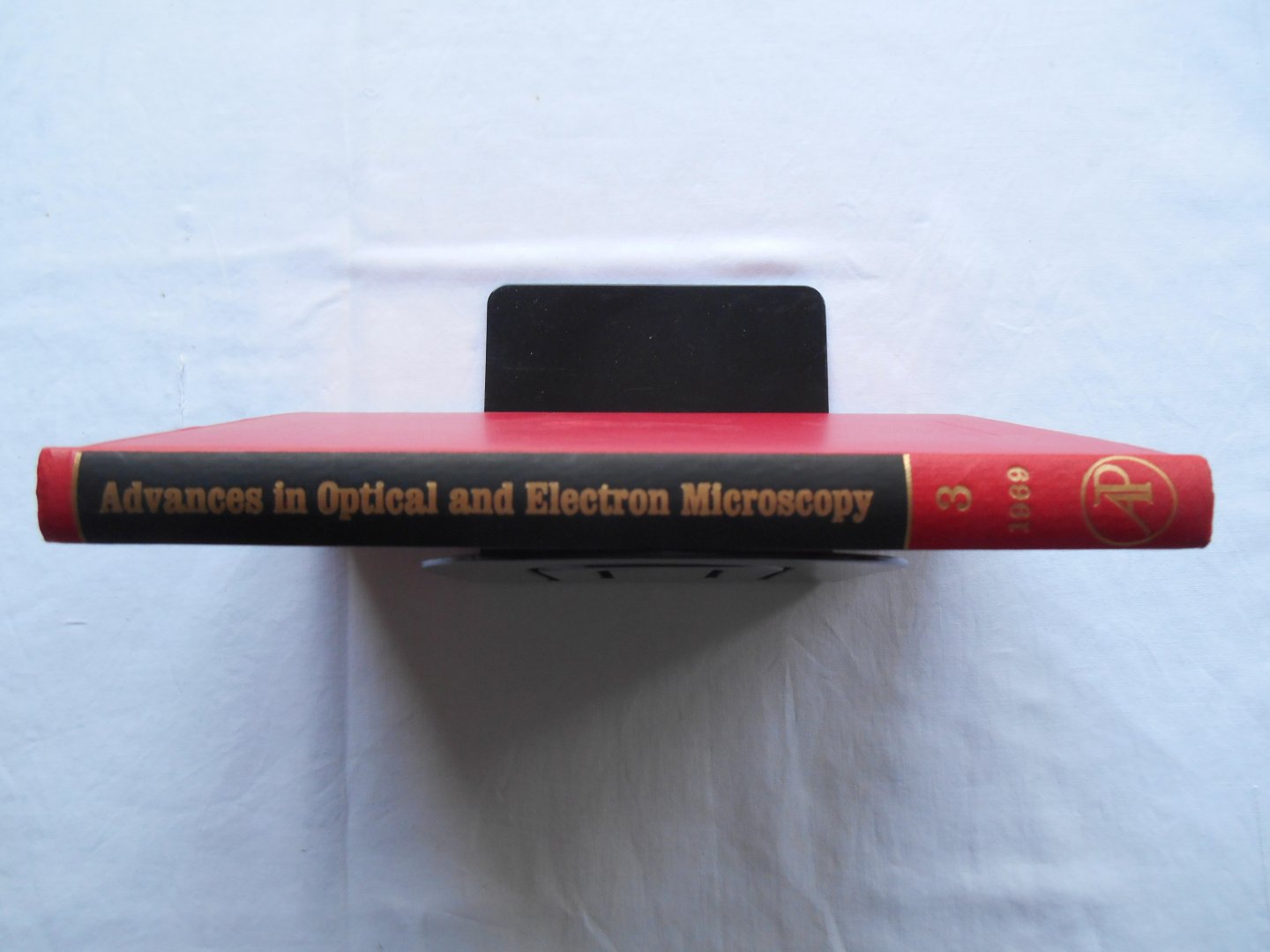 R. Barer & V. E. Cosslett - Advances in Optical and Electron Microscopy, Vol. 3