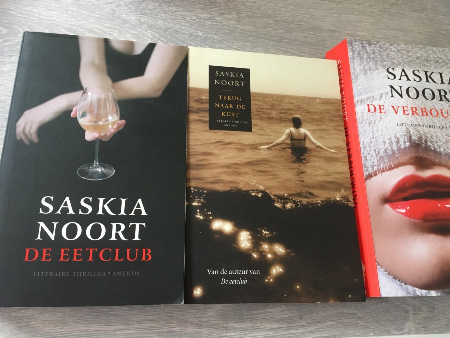 Noort, Saskia - Drie delen van Saskia Noort; De verbouwing, Terug naar de kust en De eetclub
