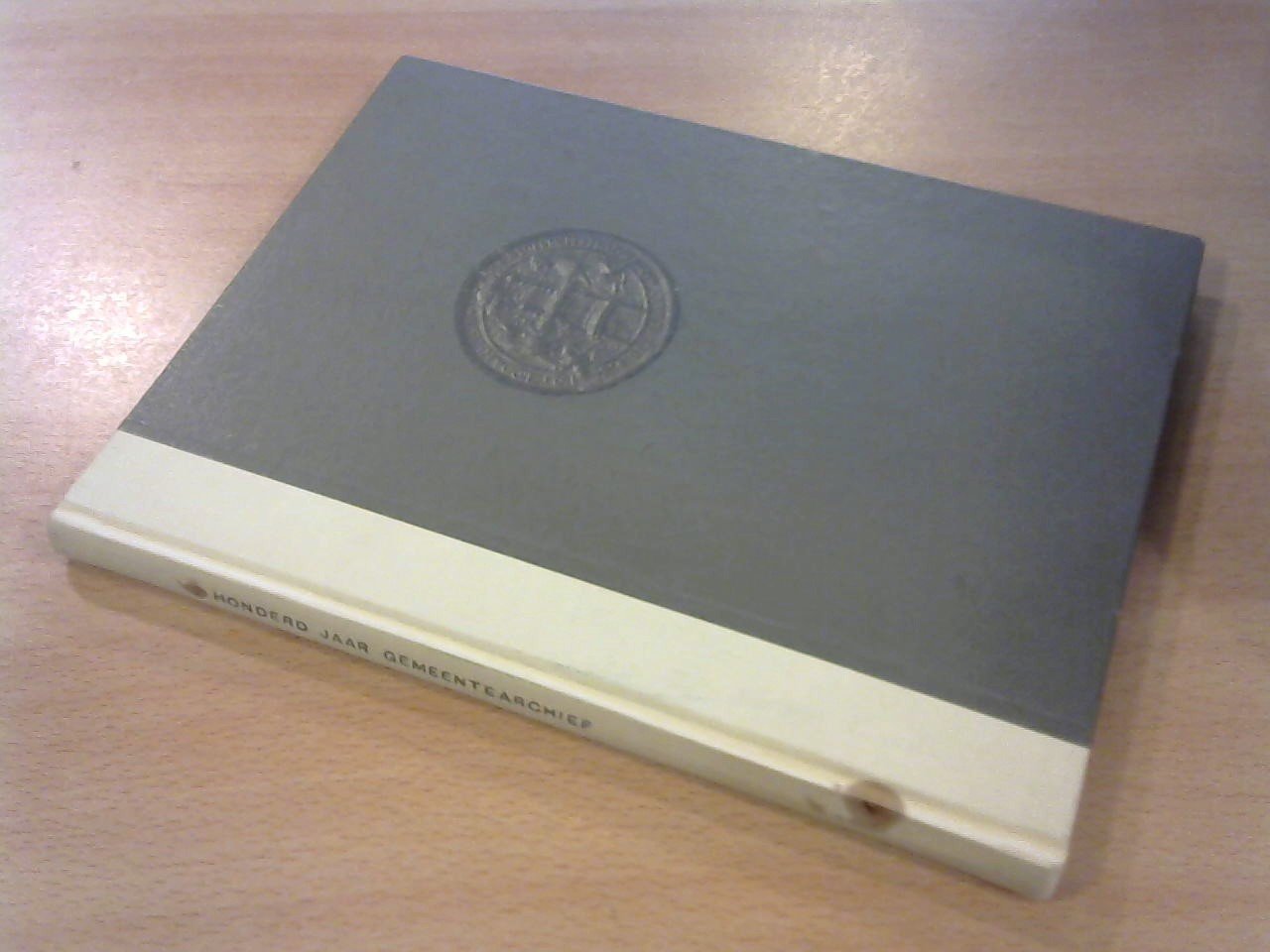 Hazewinkel, Mr. H.C. - Honderd jaar gemeentelijk archiefzorg (Rotterdam). MDCCCLVII / MCMLVII
