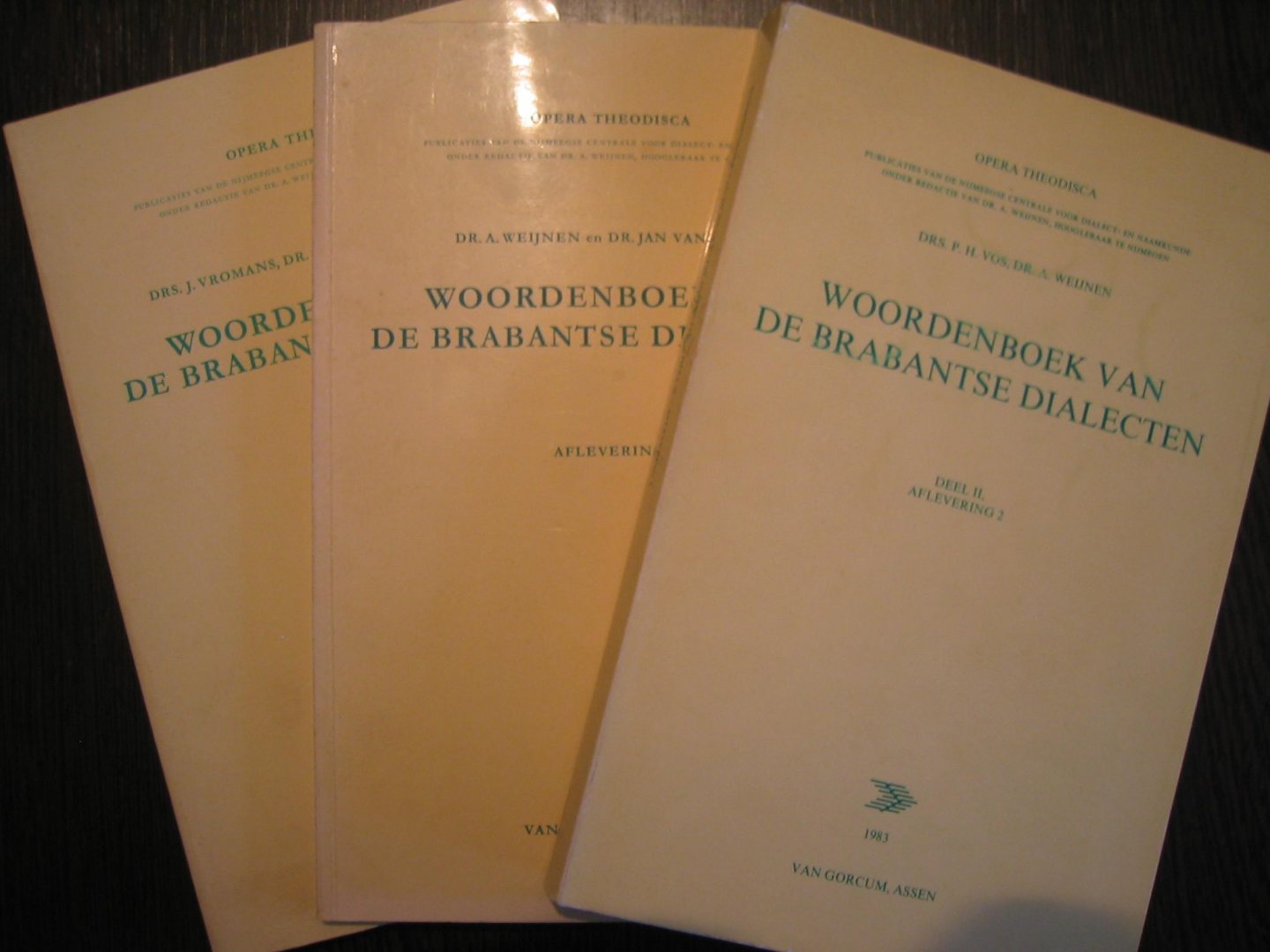 Weijnen, Dr. A. en Dr. Jan van Bakel - Woordenboek van de Brabantse dialecten deel 1 t/m 3 + inleiding