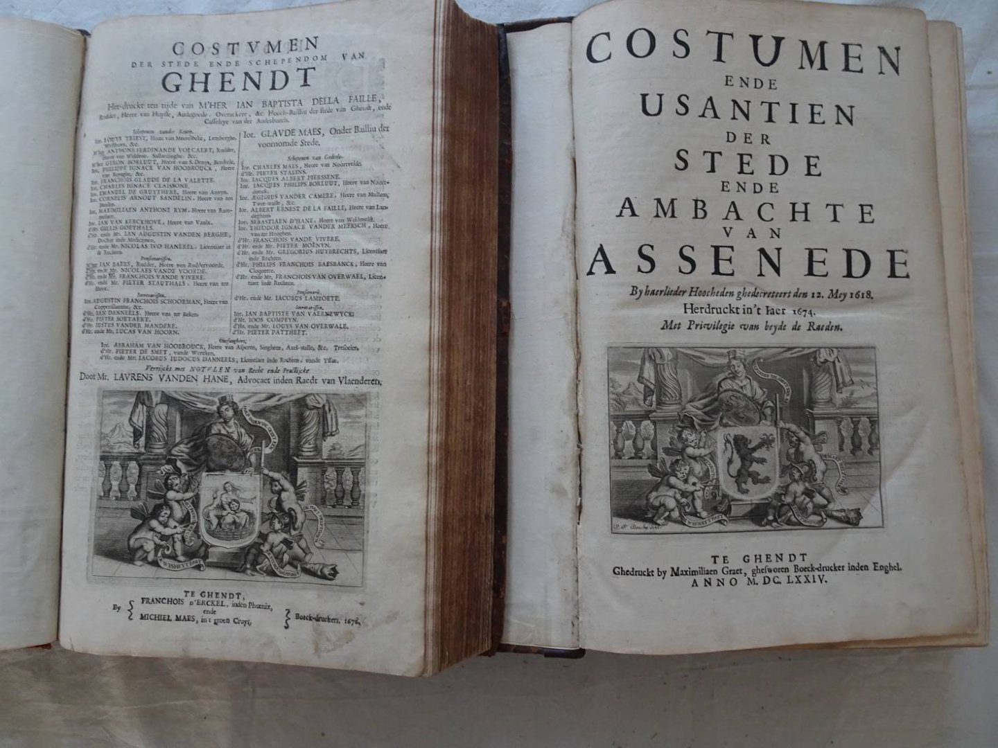 N.n.. - Costumen van het Graefschap van Vlaenderen. 2 Vols.