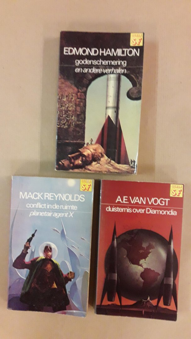 Reynolds, Mack / Vogt, A.E.van / Hamilton, Edmond - Conflict in de ruimte & Planetair agent X / Duisternis over diamondia / Godenschemering en andere verhalen