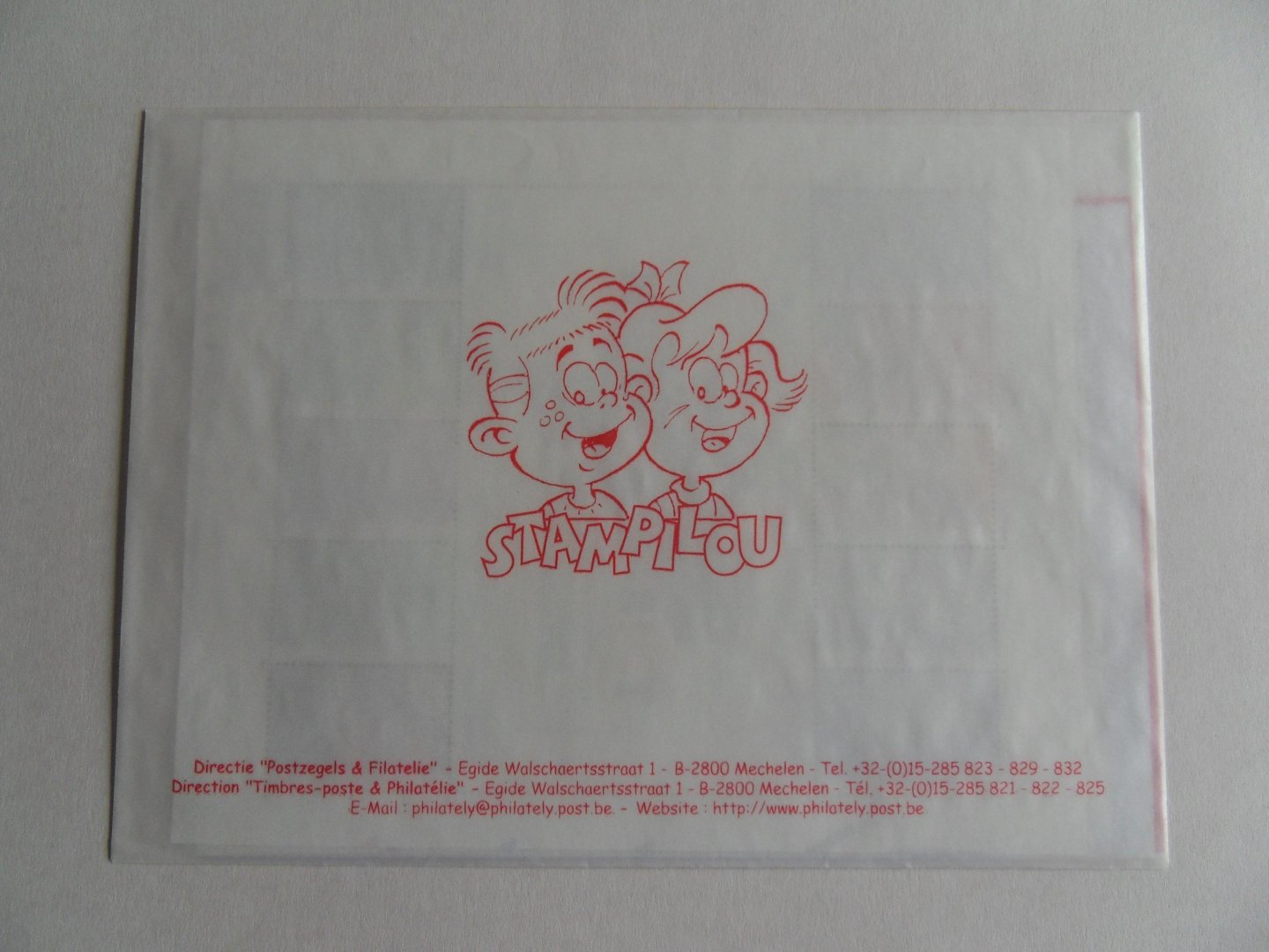 Debray, France; Geest, Joost de. - This is Belgium..... Een ronde van België. [ Compleet met de postzegelvellen ].