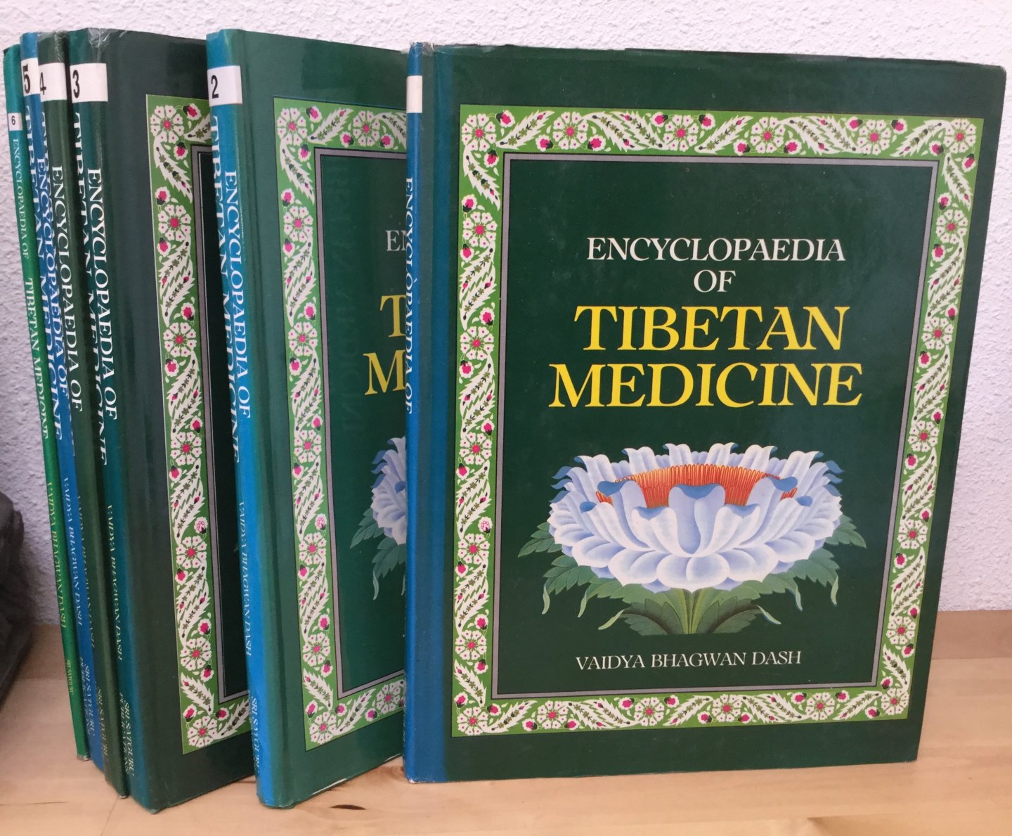 Dash, Vaidya Bhagwan - Encyclopaedia of Tibetan medicine, volume I-VI