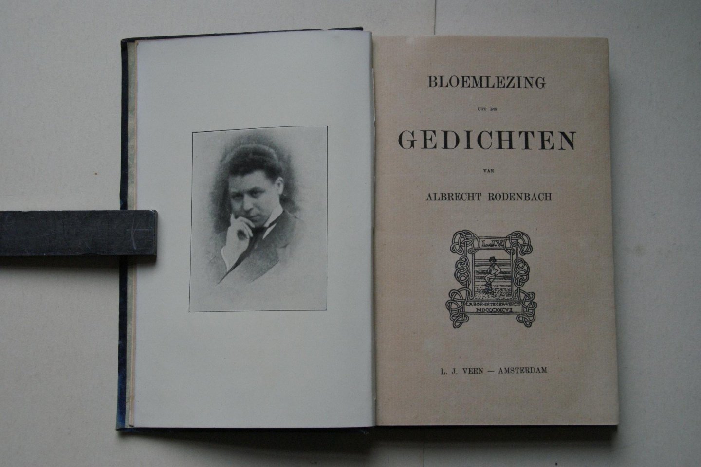 Aleida Nijland, Dr. J. - Bloemlezing uit de Gedichten van Albrecht Rodenbach