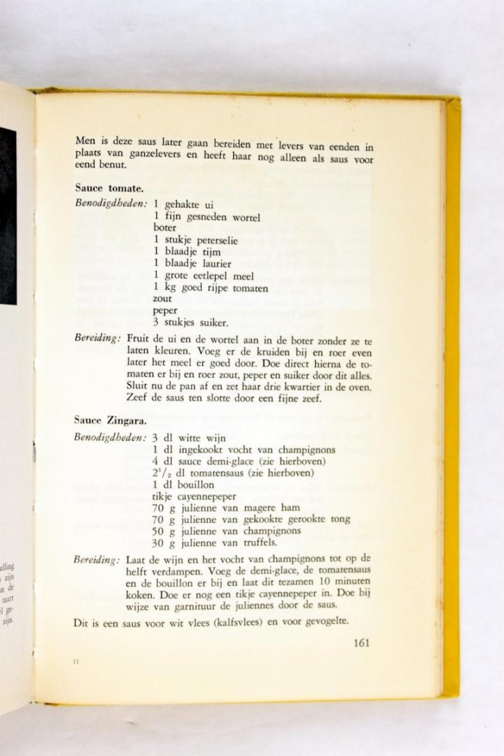 Hornstra, H - Culinair Vademecum. Handboek voor de chef de cuisine, voor de hoterlier voor hotelvakscholen en voor de gastvrouw (4 foto's)