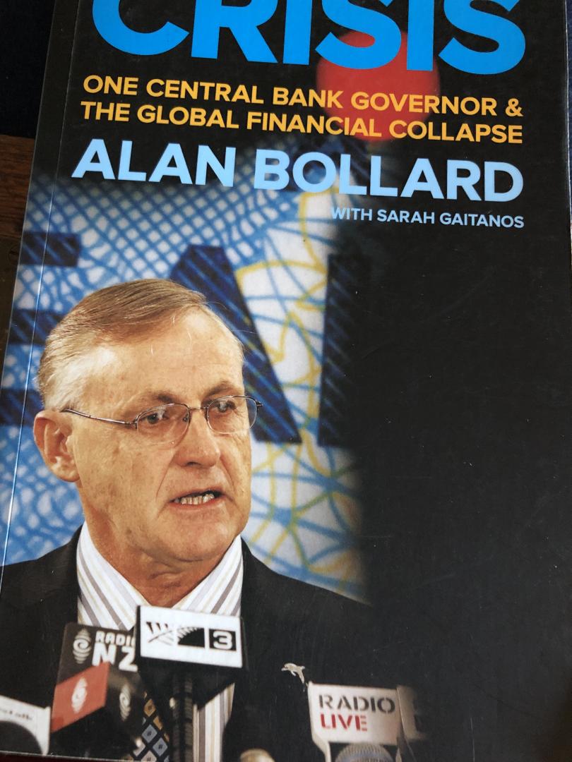 Bollard, Alan - Crisis / One Central Bank Governor and the Global Financial Collapse. Updated edition