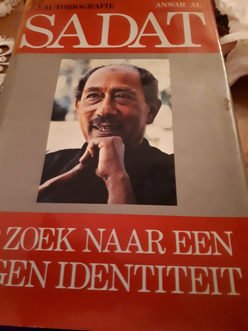 Sadat - Op zoek naar een eigen identiteit / druk 1