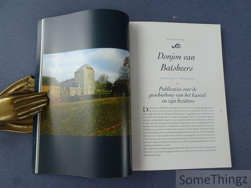 Nijssen, Rombout en Katrien Houbey. - Heers. Van grote en kleine komaf : onderzoeksgids voor de geschiedenis van de kasteelbewoners in Haspengouw.