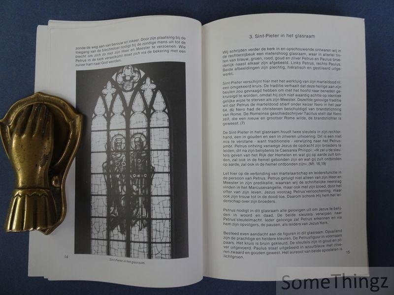 Lauwers, Piet [samenst.] - De ikonografie van heiligen in de decanale kerk van Beringen.