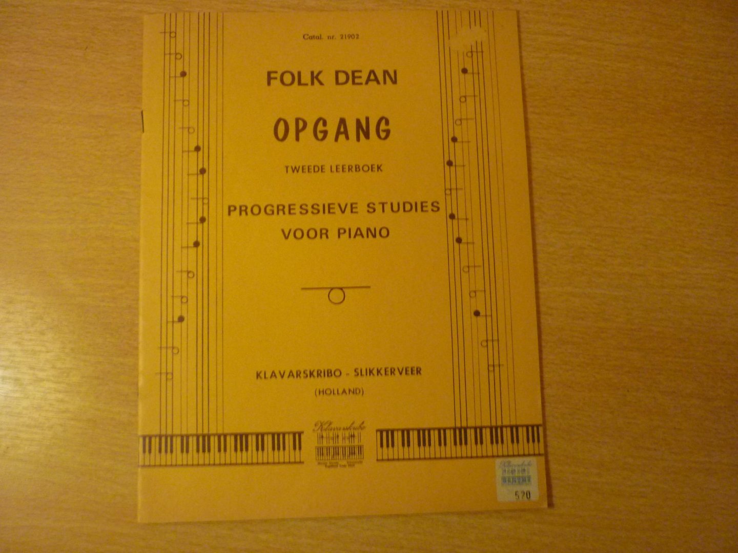Dean; Folk - OPGANG, Tweede leerboek; Progressieve studies voor piano (Klavarskribo)
