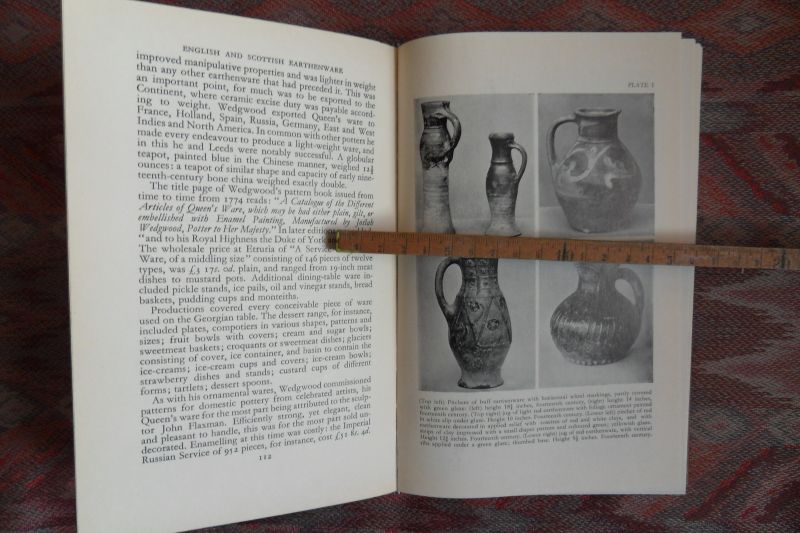 Hughes, G. Bernard - English and Scottish Earthenware 1660 - 1860