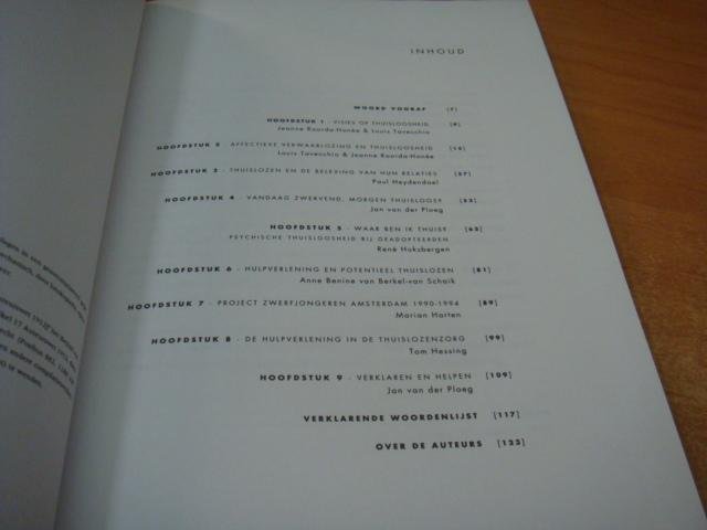 Tavecchio, L.W.C ea - Visies op thuisloosheid - theoretische inzichten over antecedenten van thuisloosheid en de praktijk van de hulpverlening