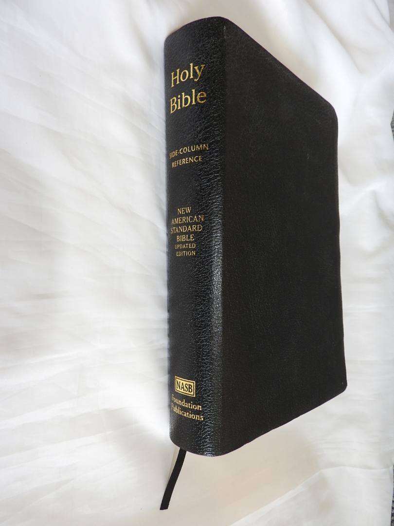  - Holy Bible - New American Standard Bible - updated edition - SIDE - COLUMN REFERENCE - NASB