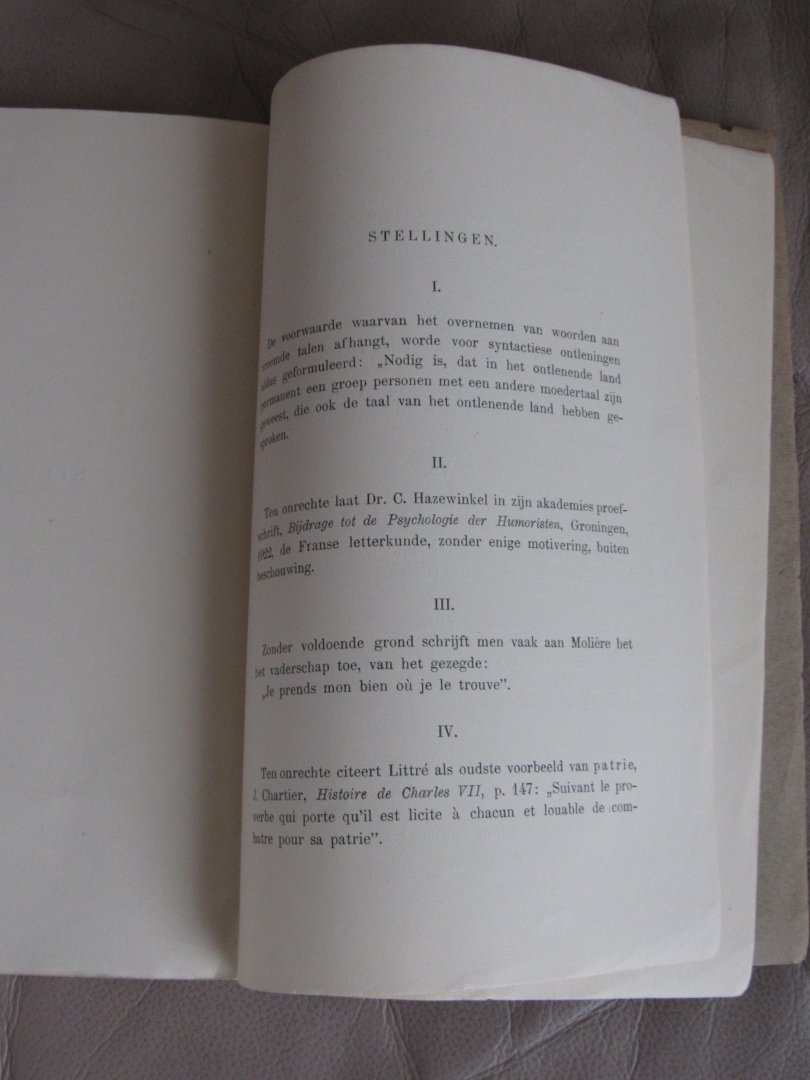 Elzinga, Johannes Jacobus Becker - Les mots français et les gallicismes dans le Hollandsche Spectator de Justus van Effen (dissertatie Universiteit van Amsterdam 1923)