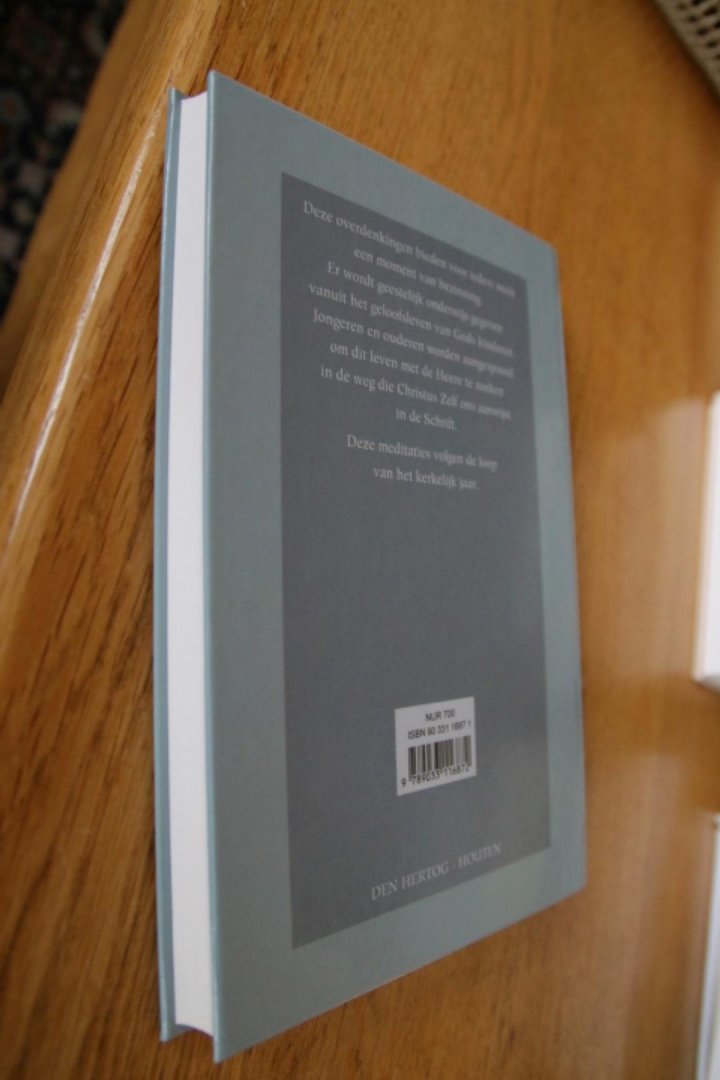 Heiden, Ds. B. van der - Tussen Mara en Elim / 52 meditaties