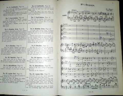 Mozart, W.A.: - [K 626] Requiem. Klavier-Auszug Text. Réduction pour piano / Vocal score. Révision par / Revidiert von / Revised by Dr. Robert Hirschfeld