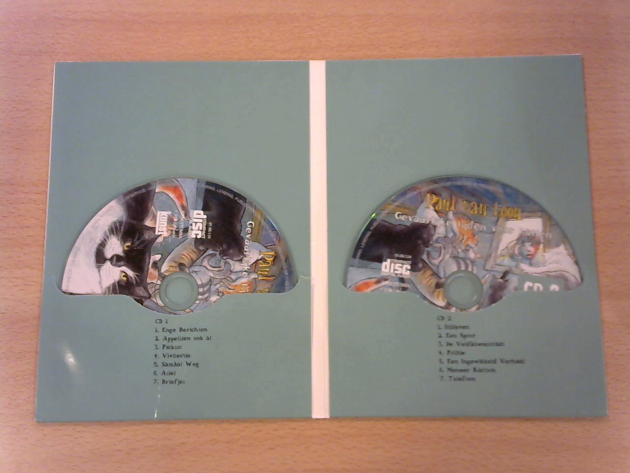 Loon, Paul van; voorgelezen door Lot van Lohr - Gevaarlijke tijden voor katten. 2 CD Luisterboek