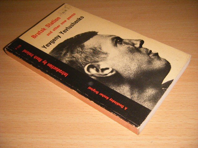 Yevgeny Yevtushenko - Yevgeny Yevtushenko Poems Chosen by the Author