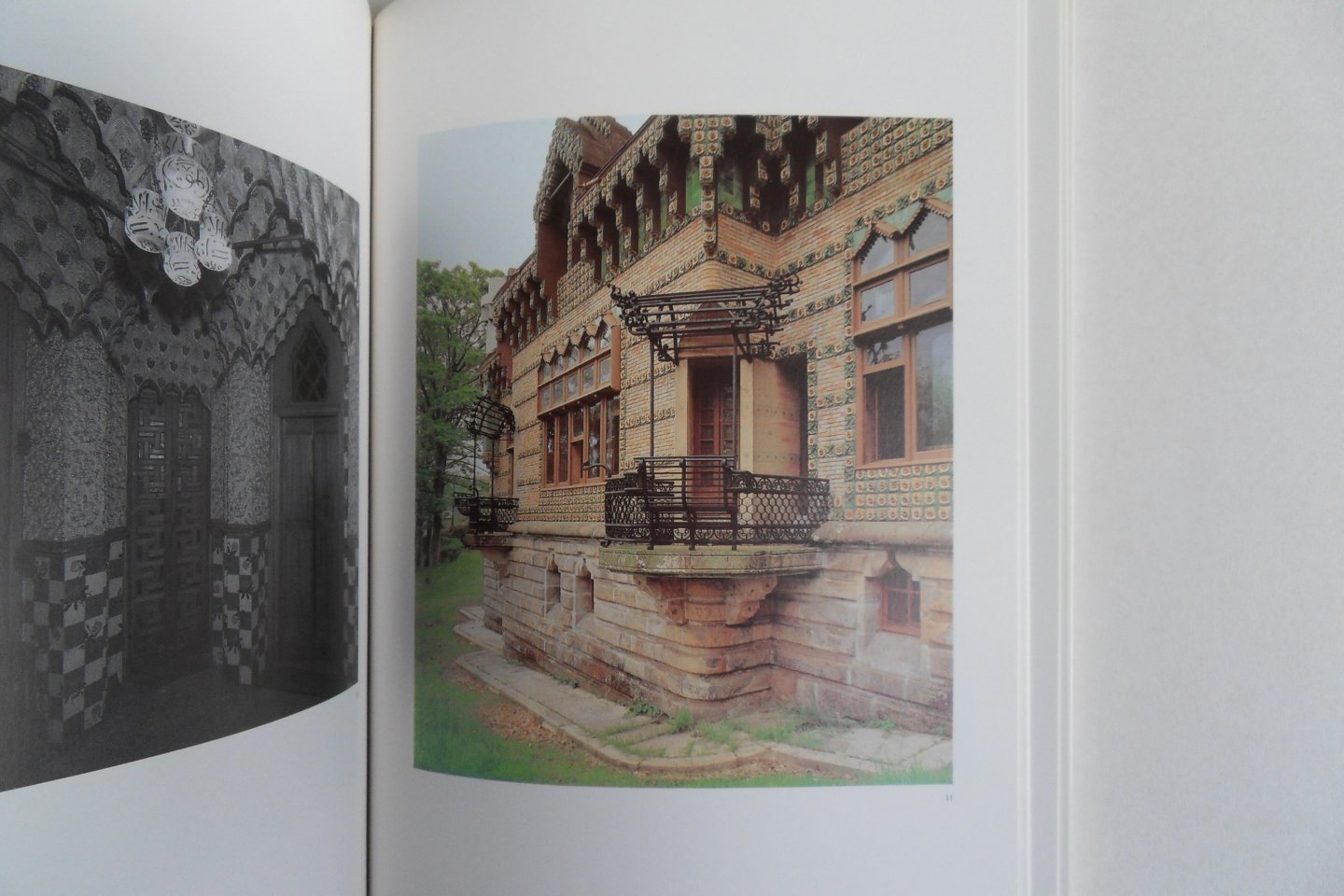 Coolen, Bob (woord vooraf). - Antoni Gaudi (1852 - 1926).