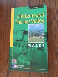 Conduit, Brian. - Chilterns and Thames Valley. Walks