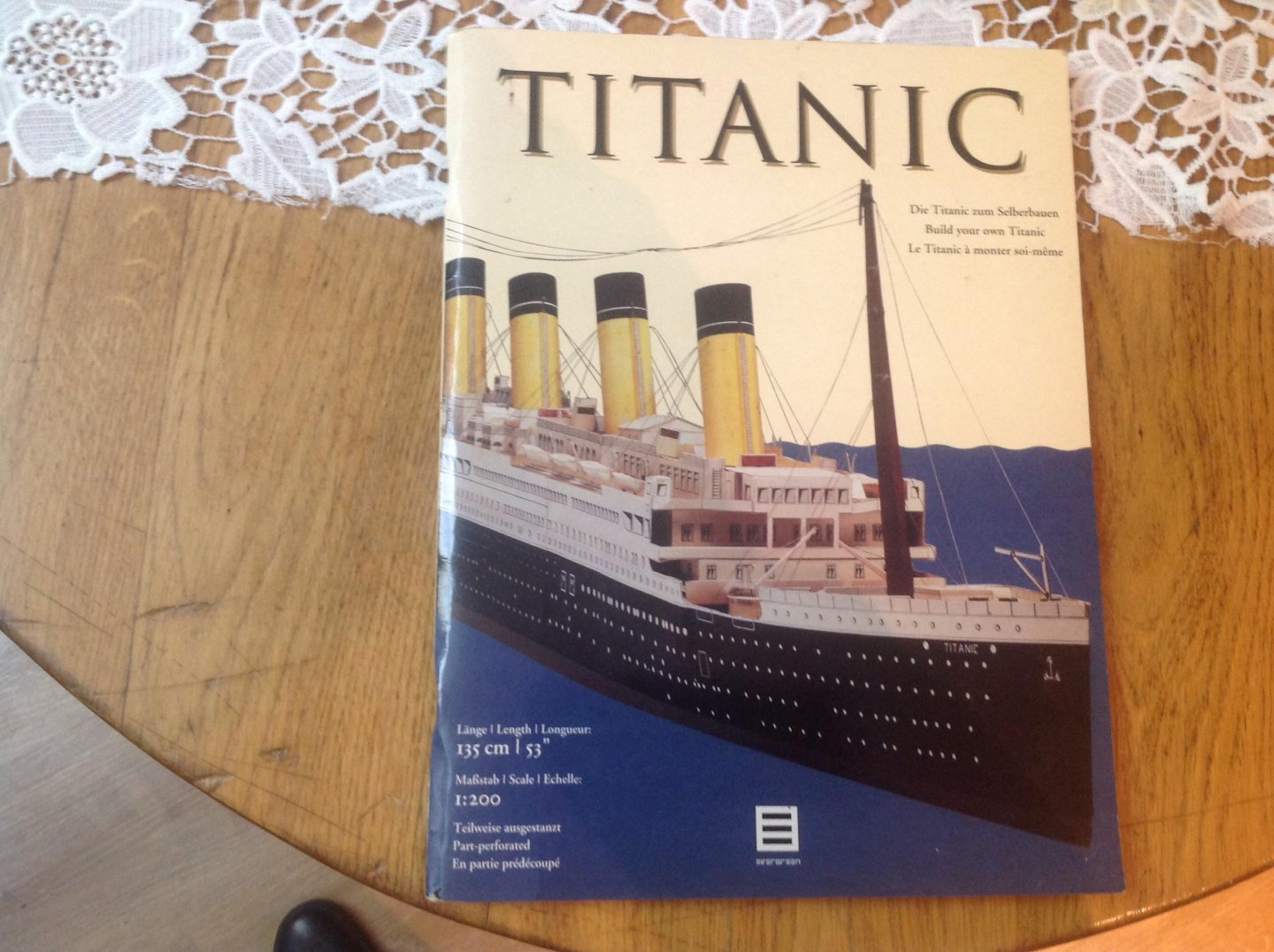 - Titanic   Build your own Titanic.    Met extraatje