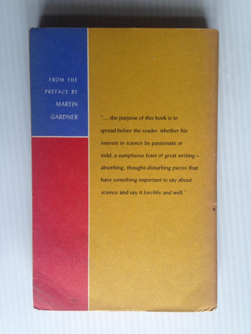 Gardner, Martin, Ed by - Great Essays in Science